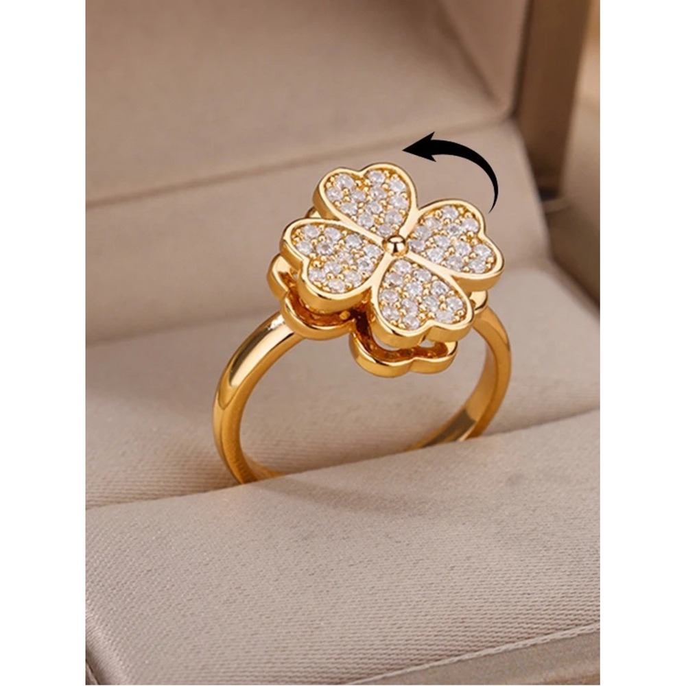 NWT Clover Fidget Spinner Ring size 7.5